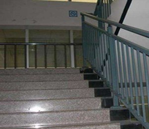 南（nán）昌鋅鋼護欄 樓梯護欄廠家